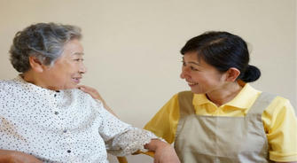 50代から始める介護職、働きやすさの秘密